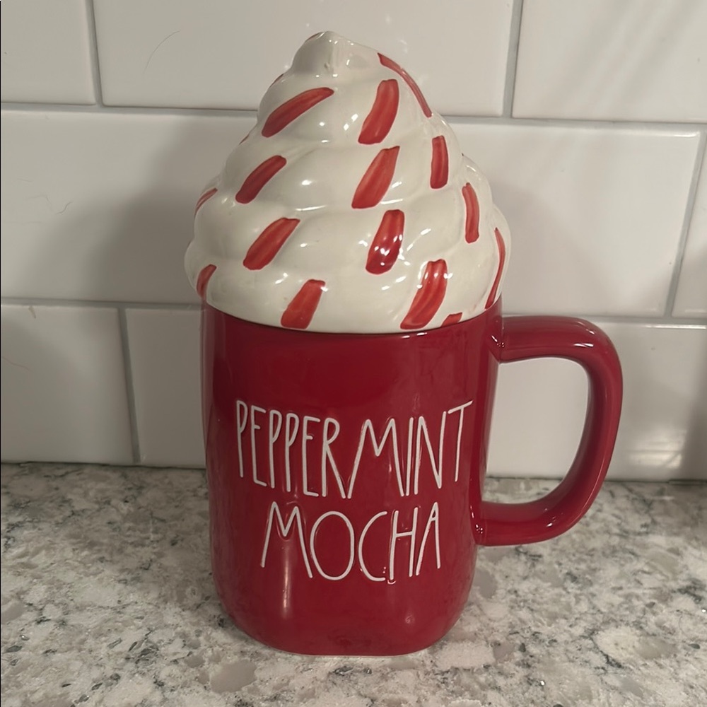 NWT Rae Dunn Peppermint Mocha Mug w/ Topper